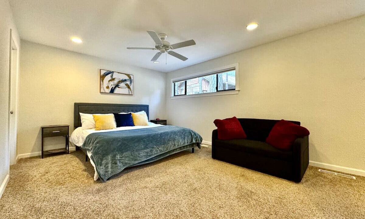 Photo of Bedroom in Pollock Pines
