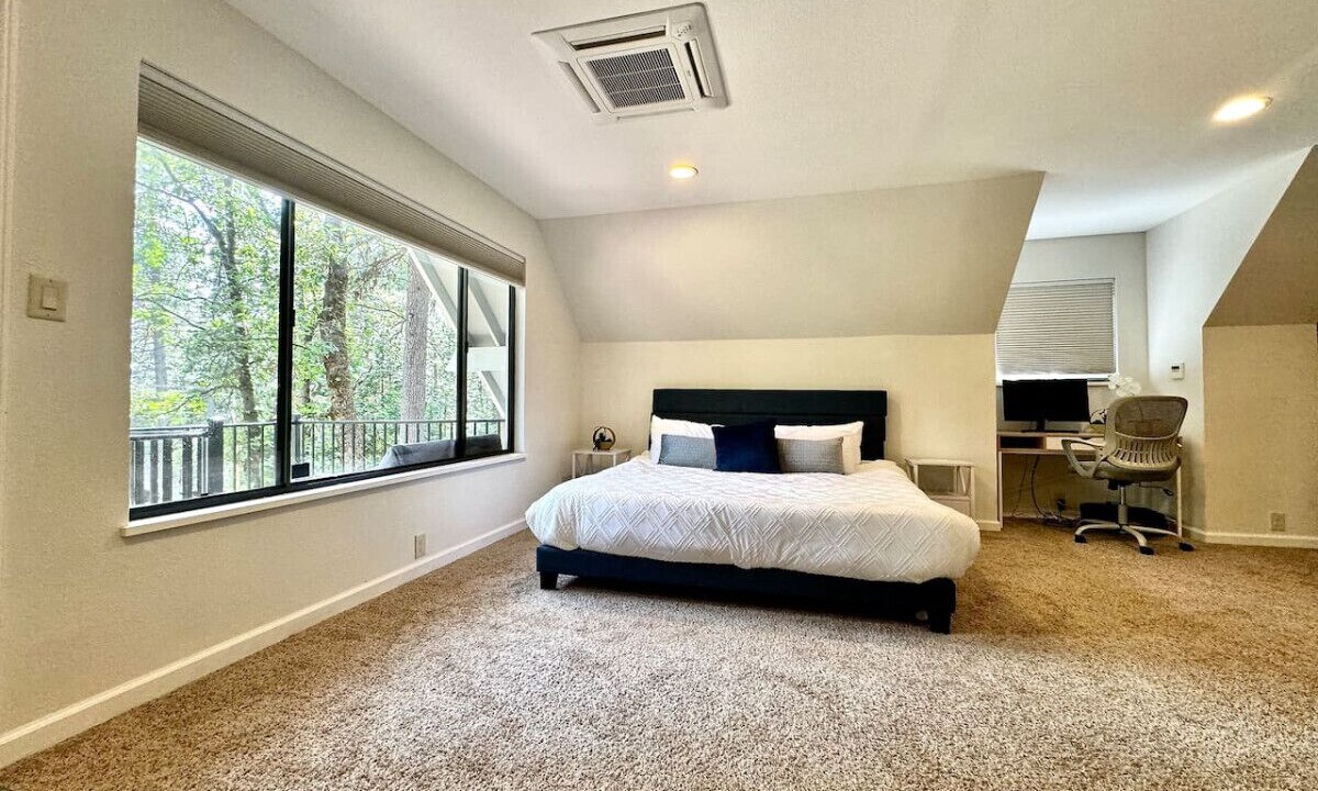 Photo of Bedroom in Pollock Pines