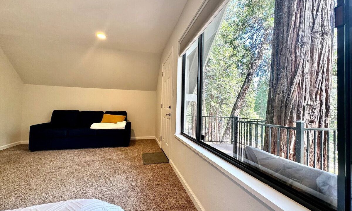 Photo of Livingroom in Pollock Pines