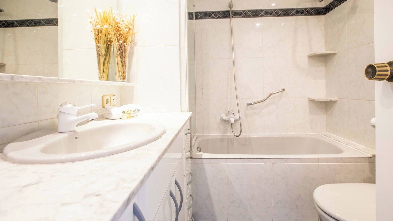 Photo of Bathroom in L'Antiga Esquerra de l'Eixample