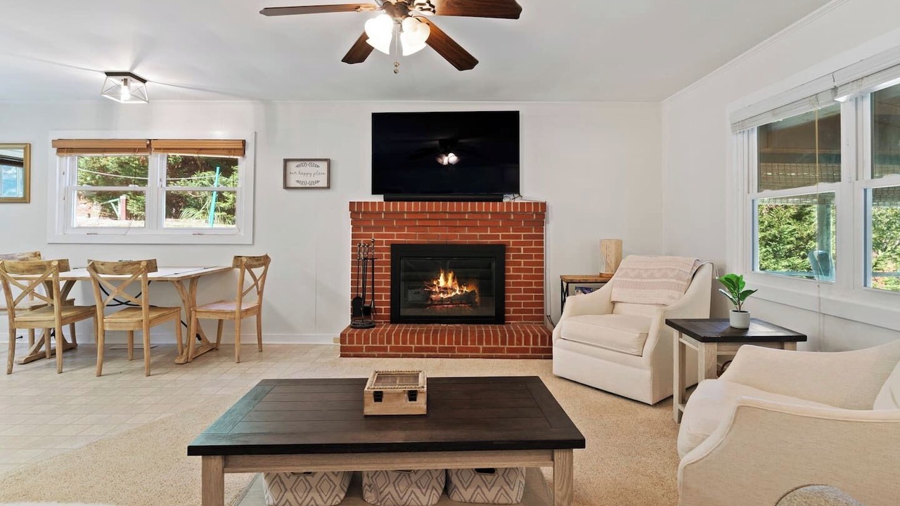 Photo of Livingroom in Cumming