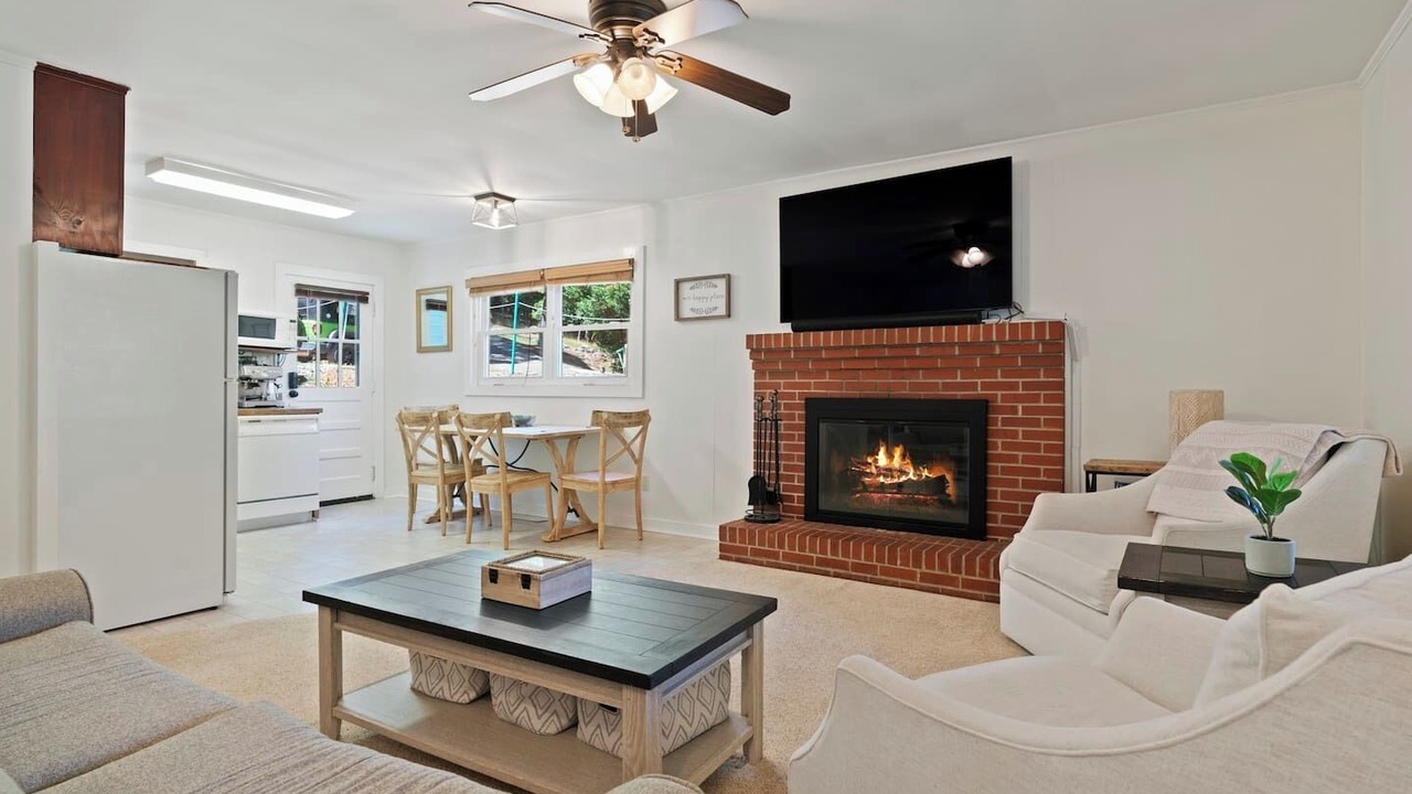 Photo of Livingroom in Cumming