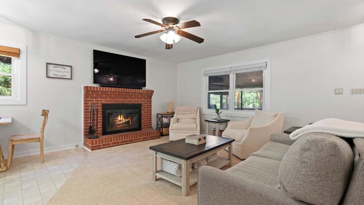 Photo of Livingroom in Cumming