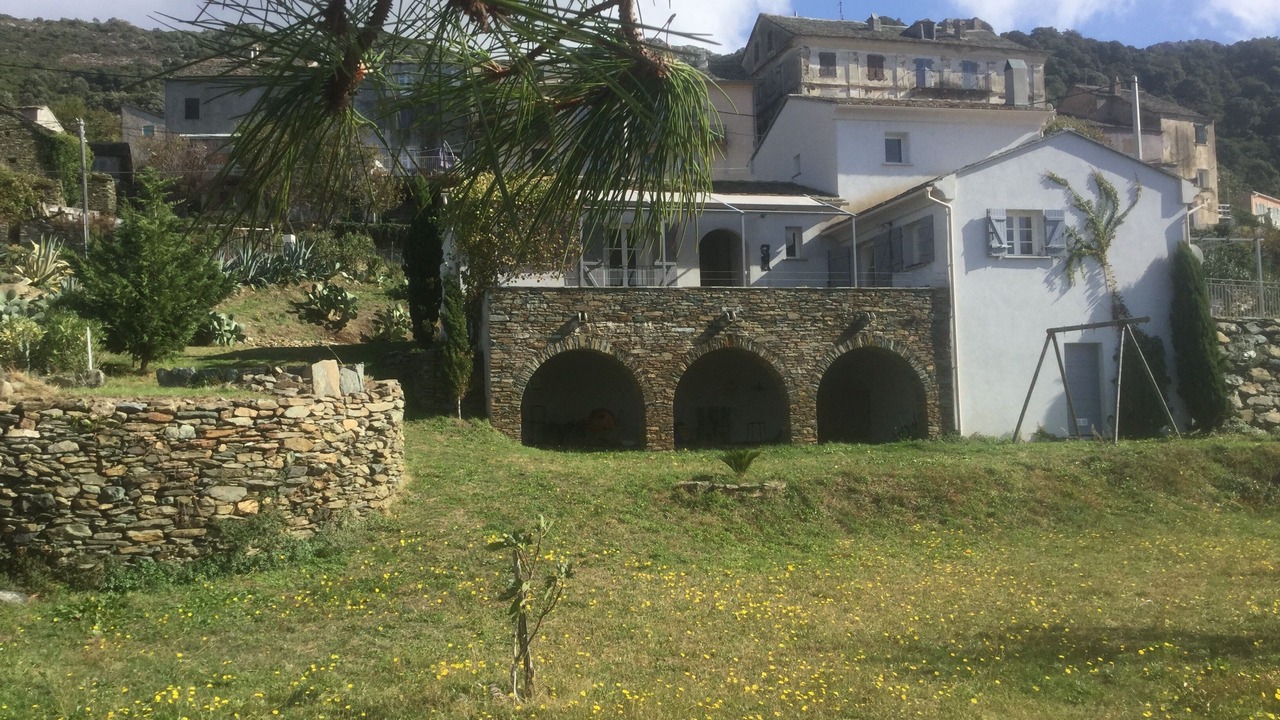 Photo of Outdoor in Canari