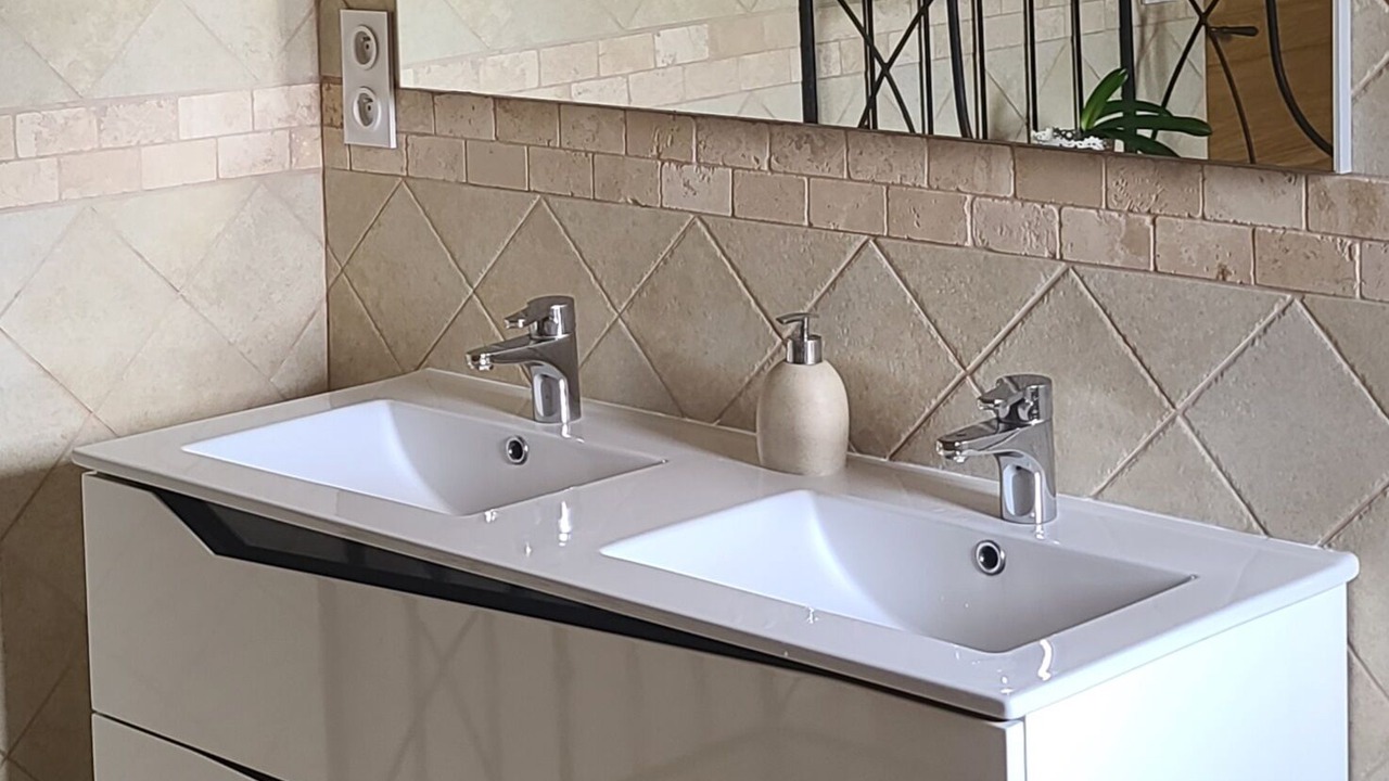 Photo of Bathroom in Saint-Jean-de-Duras
