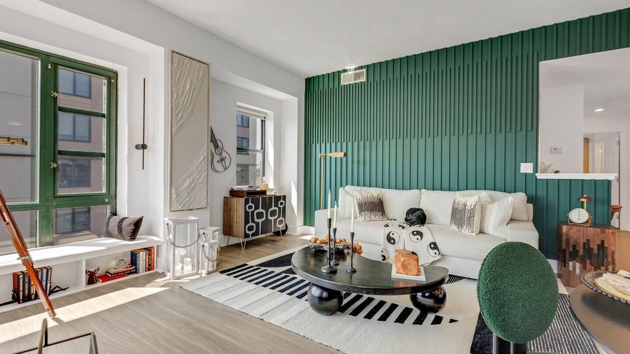 Photo of Livingroom in Downtown