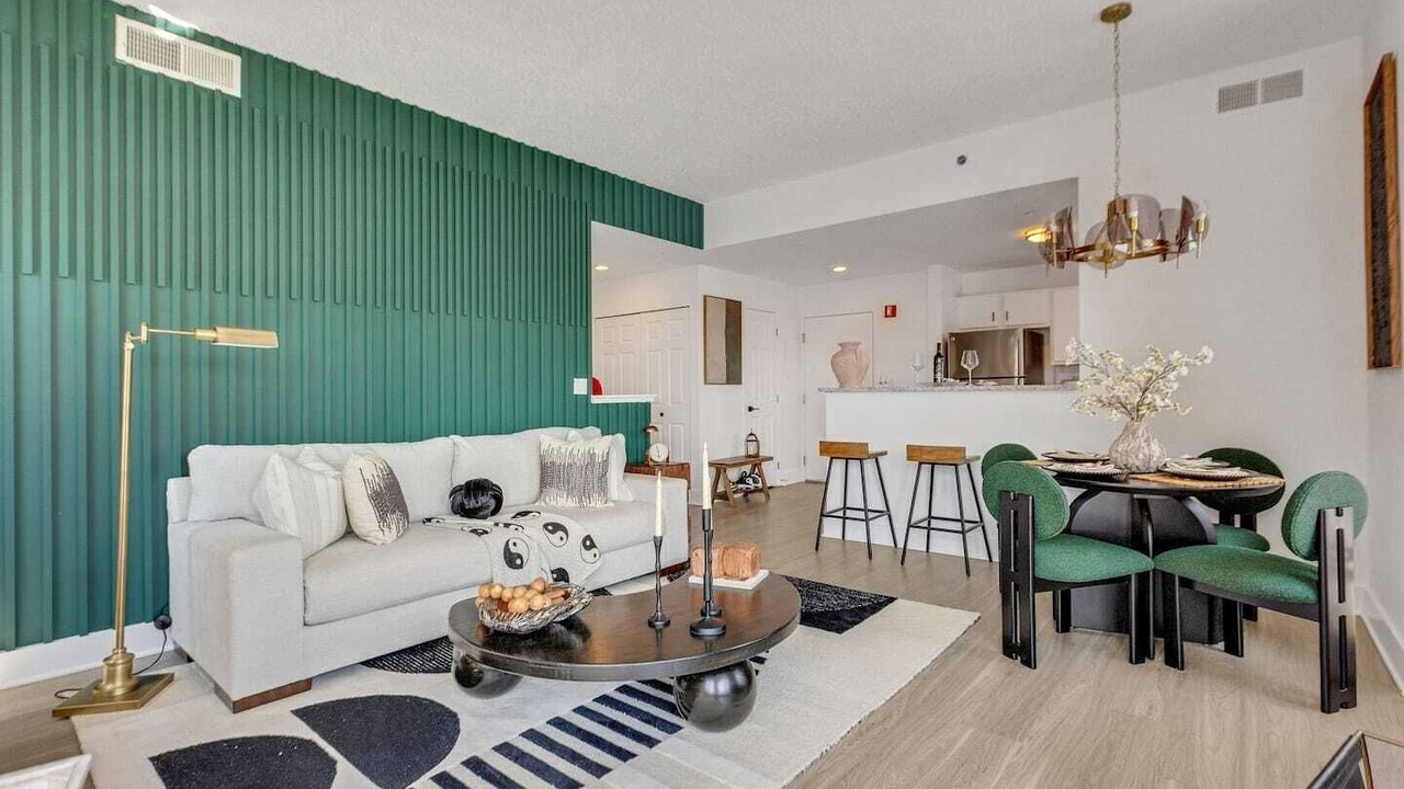 Photo of Livingroom in Downtown