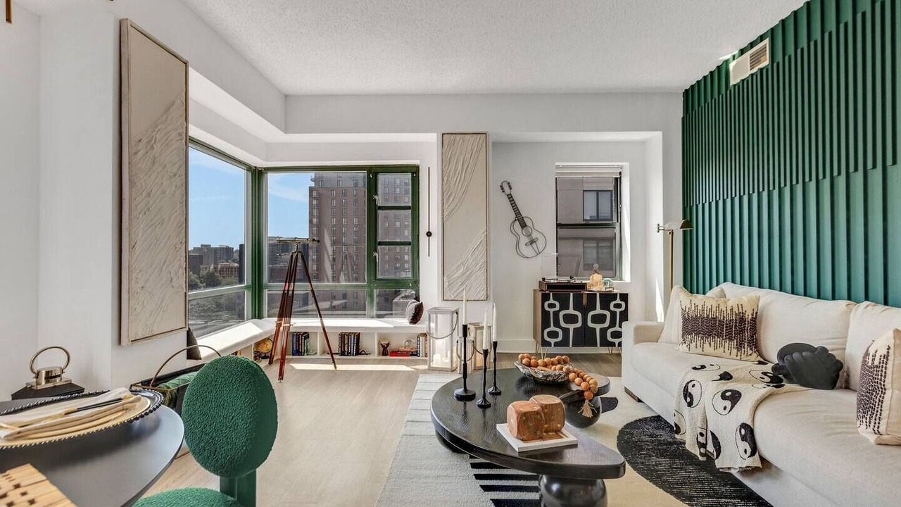 Photo of Livingroom in Downtown