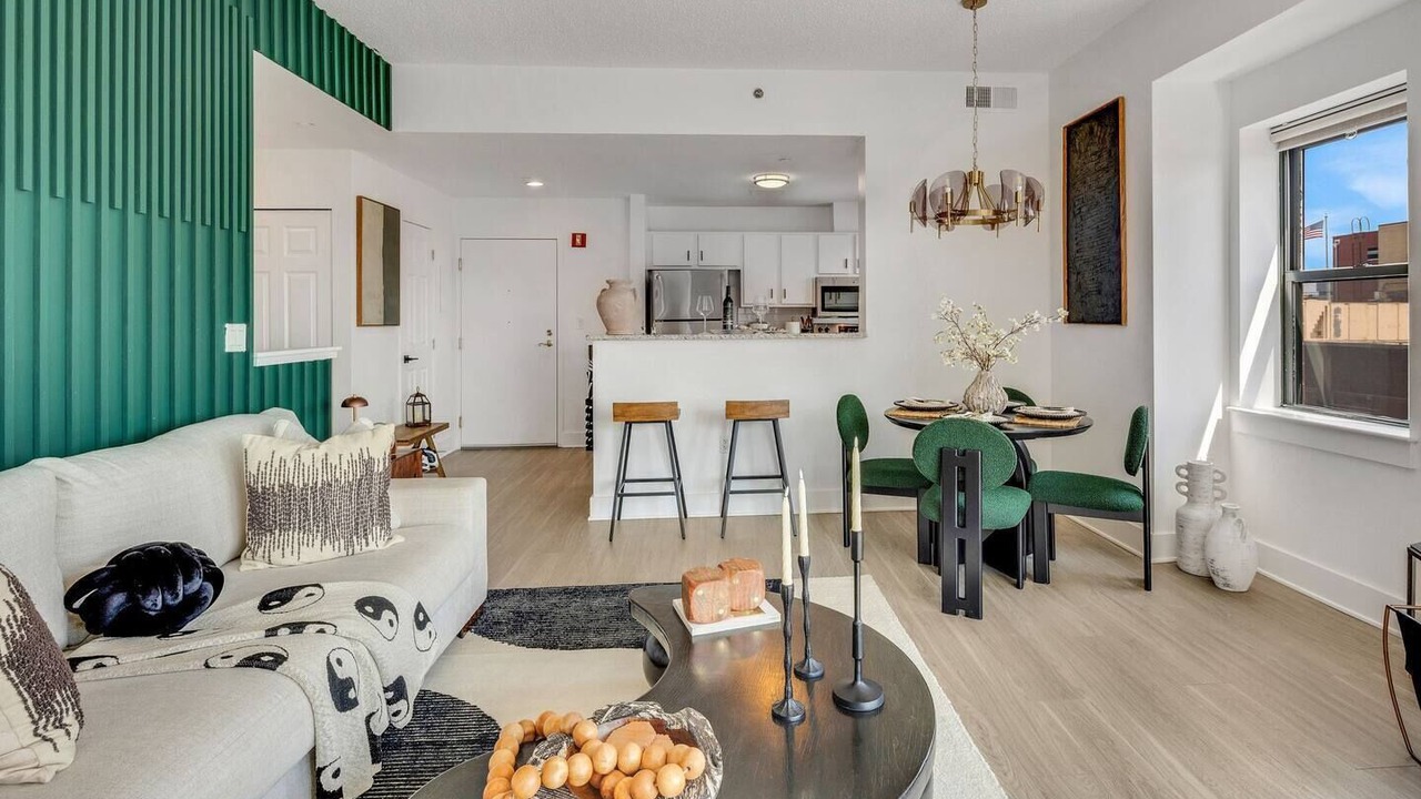 Photo of Livingroom in Downtown