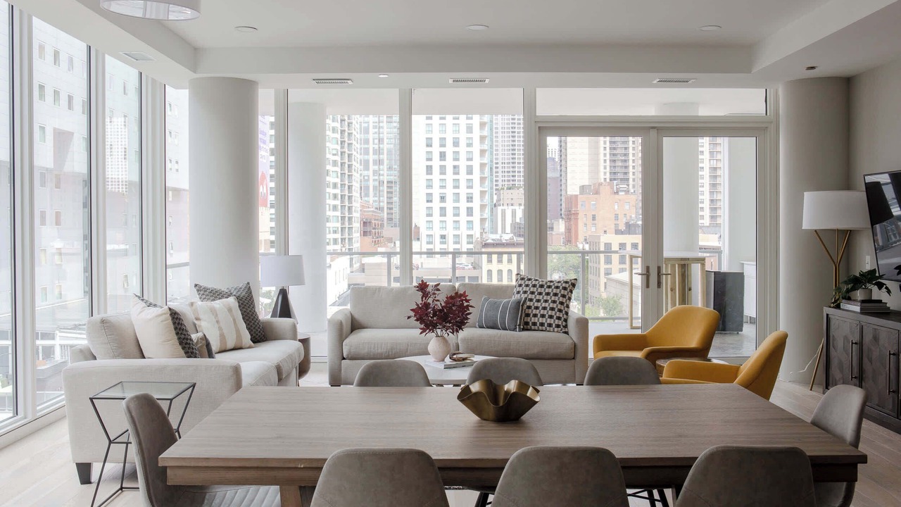 Photo of Livingroom in Near North Side