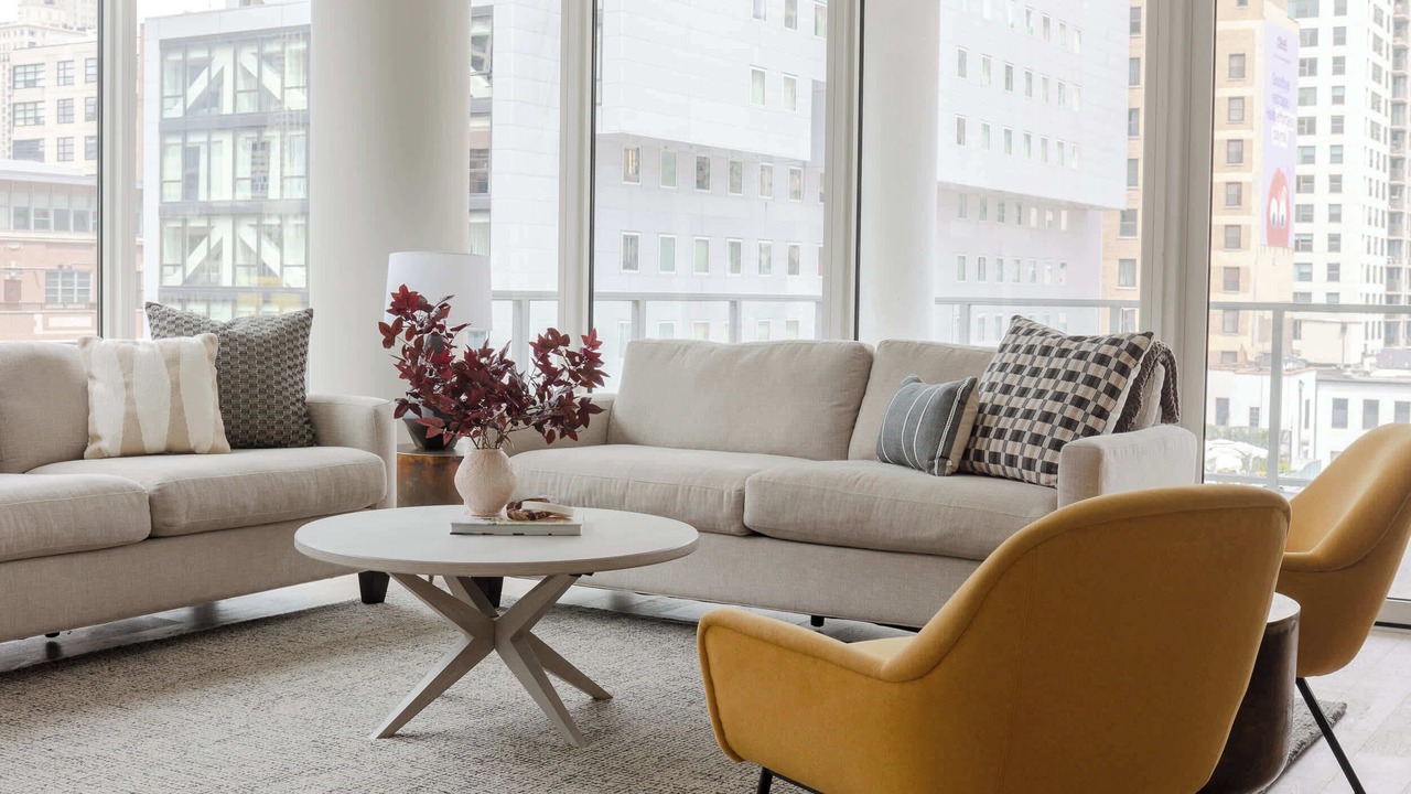 Photo of Livingroom in Near North Side