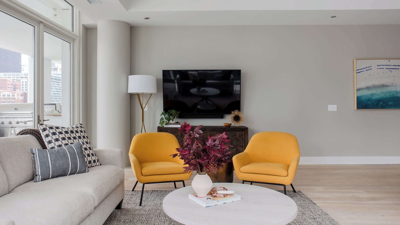 Photo of Livingroom in Near North Side