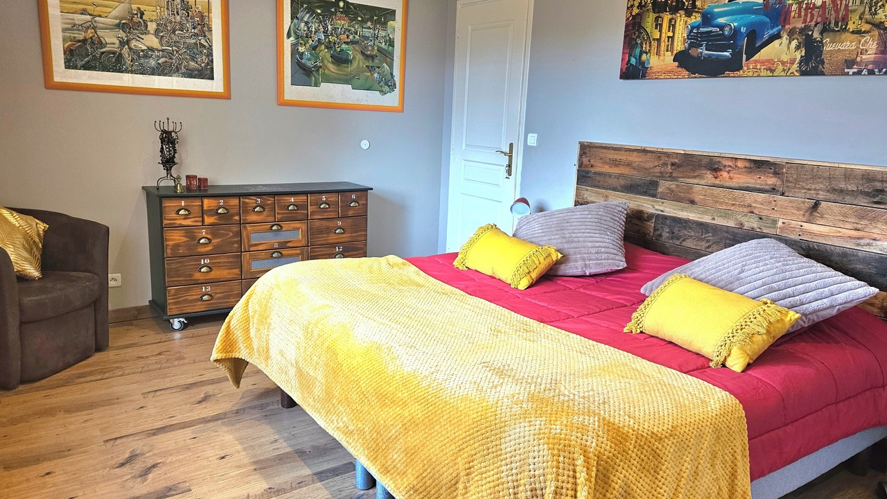 Photo of Bedroom in Tour-en-Bessin