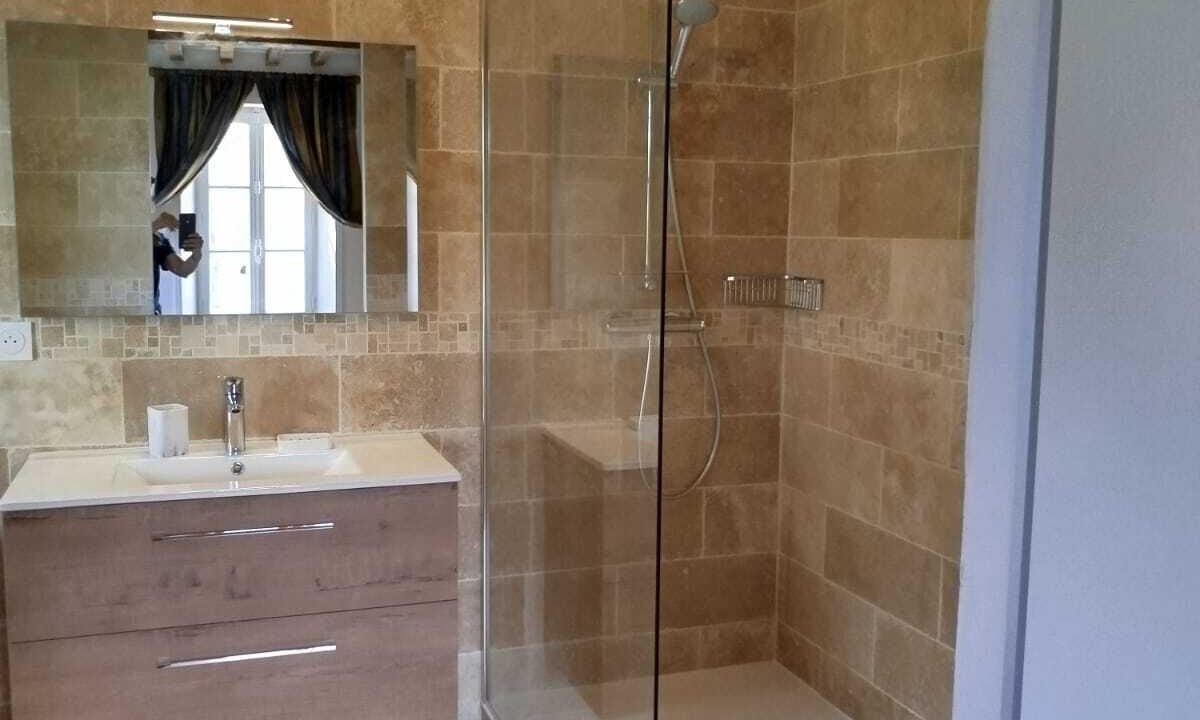 Photo of Bathroom in Tour-en-Bessin