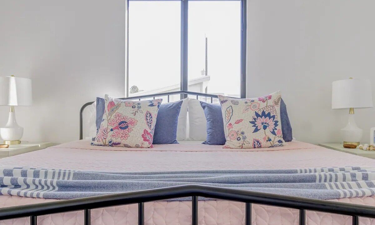 Photo of Bedroom in Crescent Beach