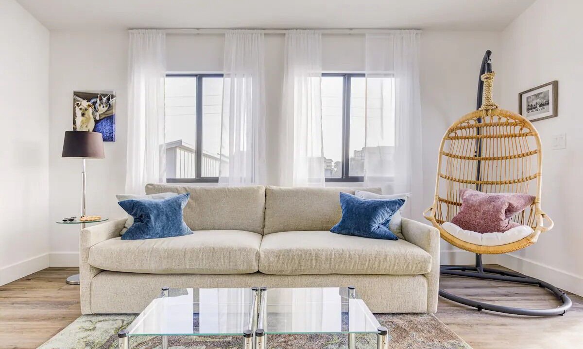 Photo of Livingroom in Crescent Beach