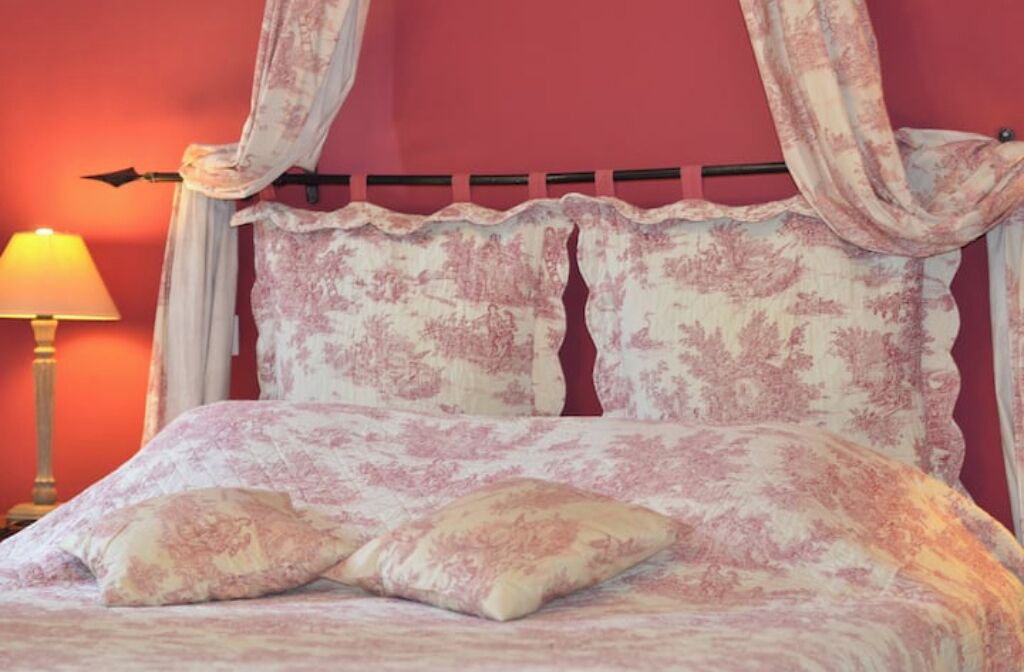 Photo of Bedroom in Forest-Montiers