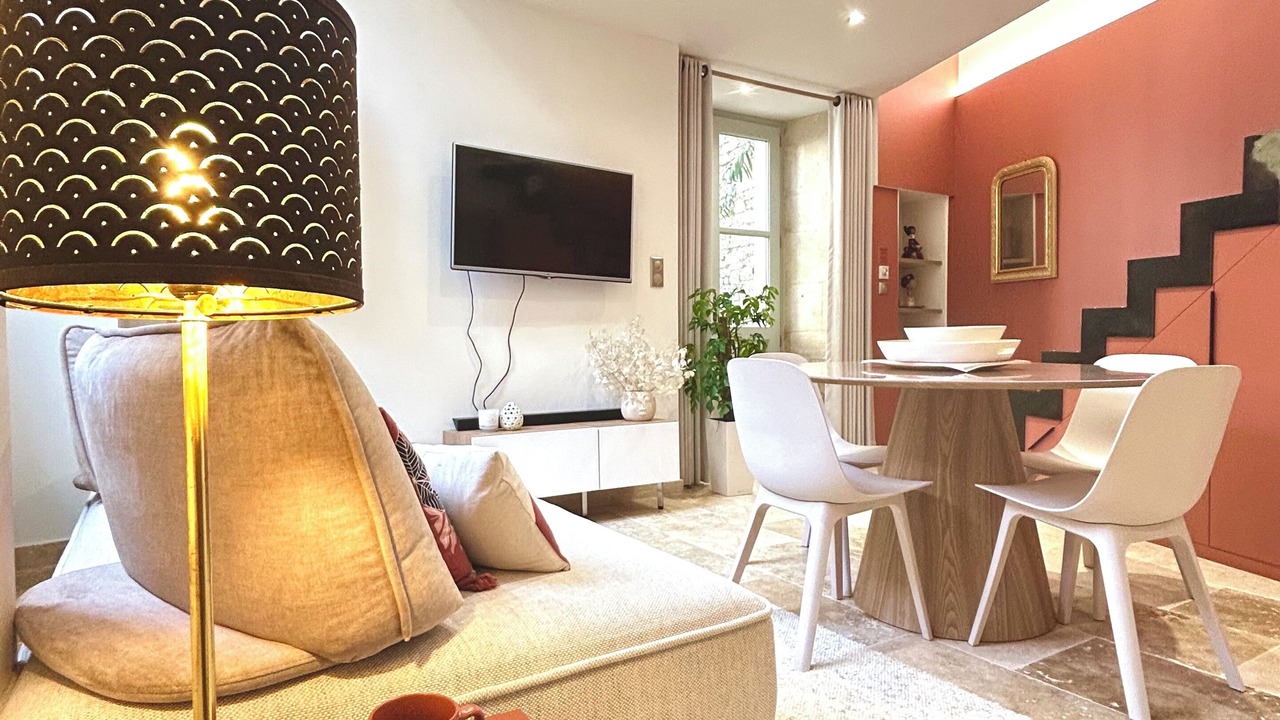 Photo of Livingroom in Nimes City Centre
