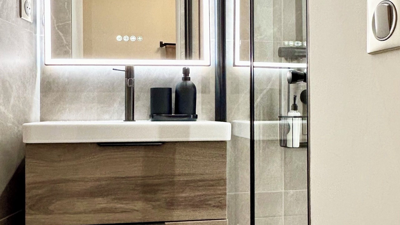Photo of Bathroom in Nimes City Centre