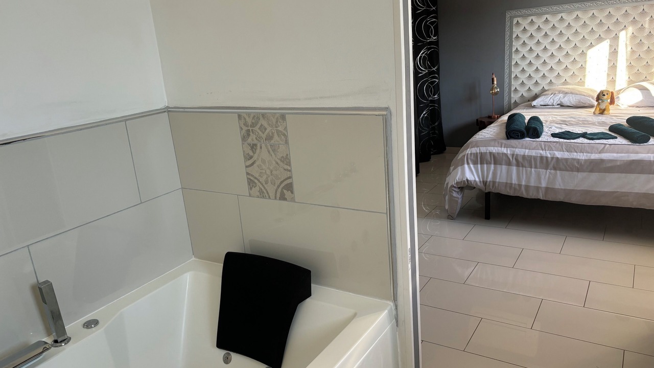 Photo of Bathroom in Labastide-du-Temple