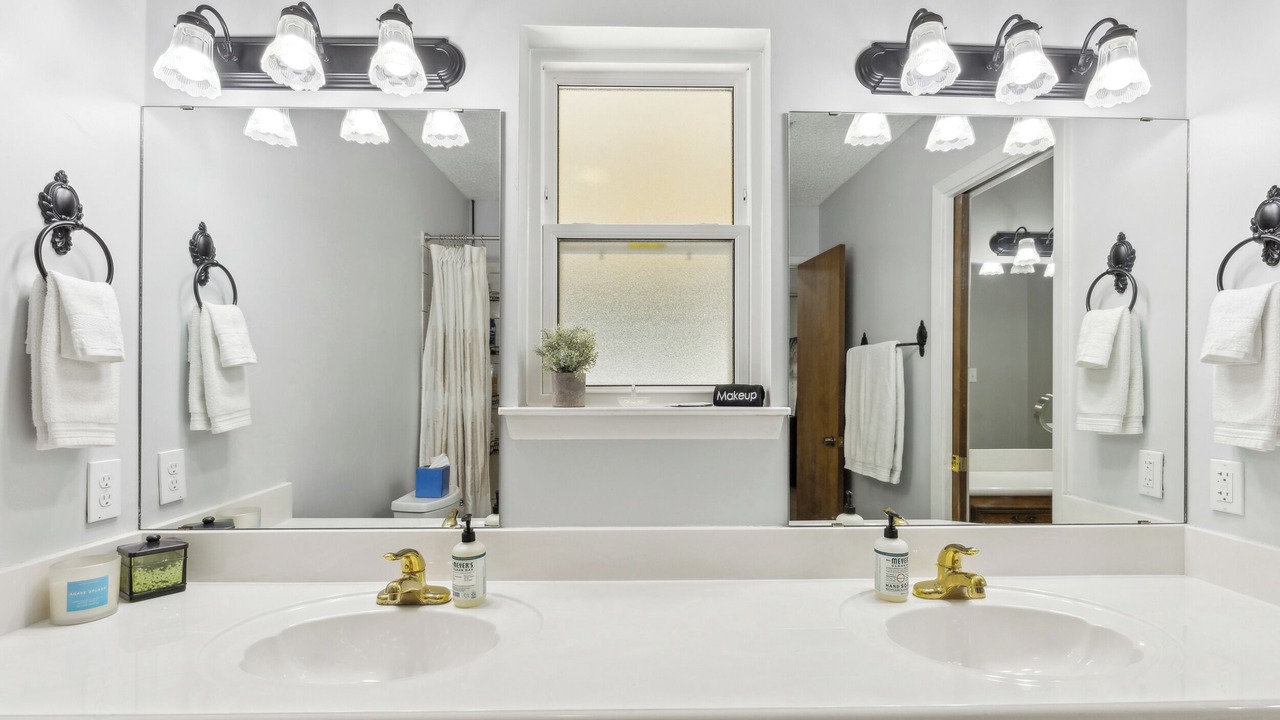 Photo of Bathroom in Cleburne