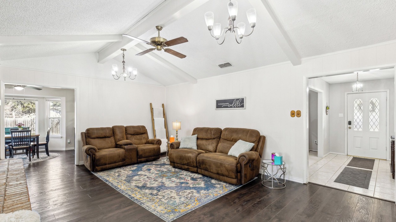 Photo of Bedroom in Cleburne