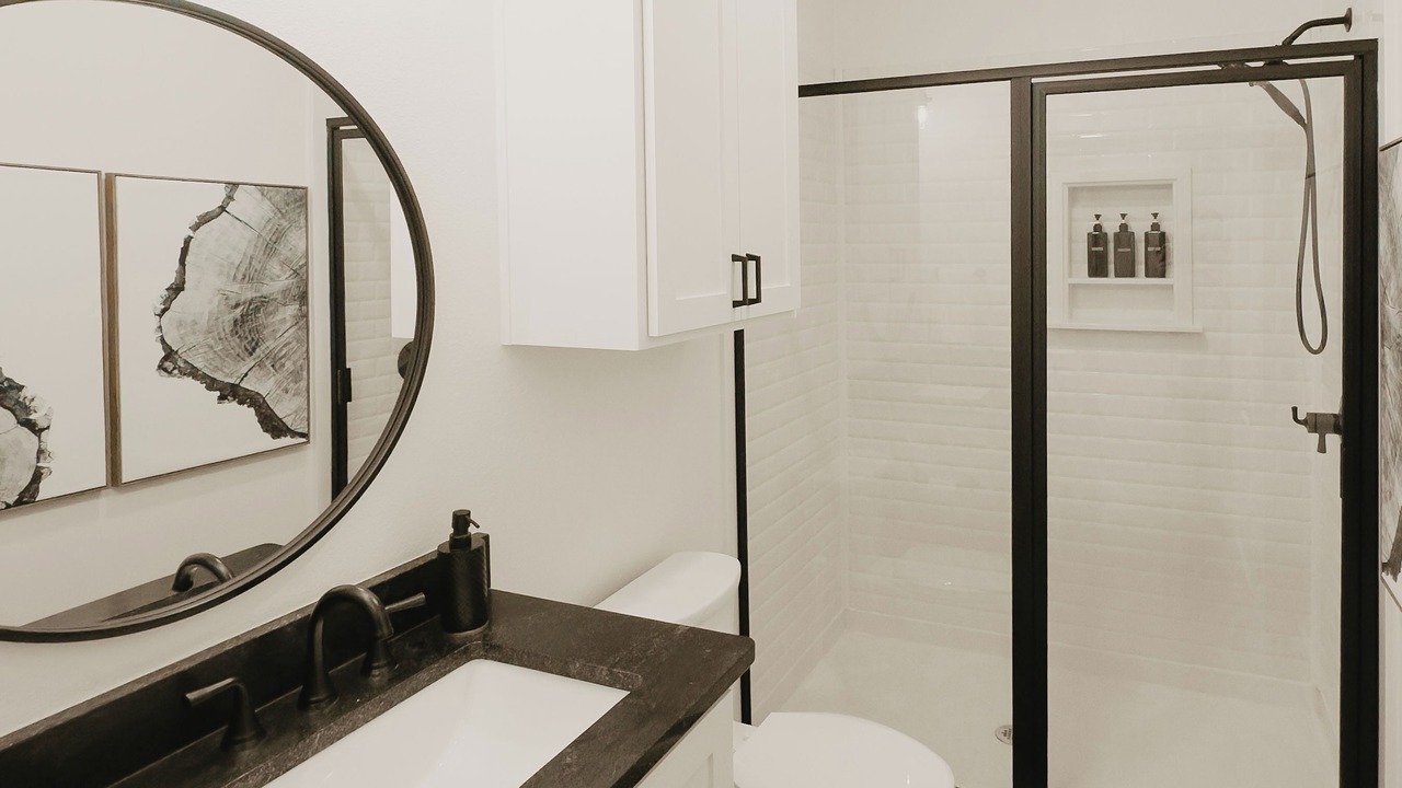 Photo of Bathroom in Edom