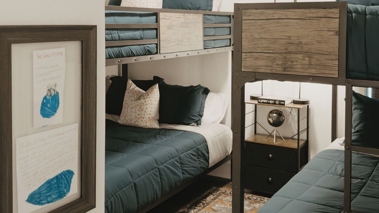 Photo of Bedroom in Edom