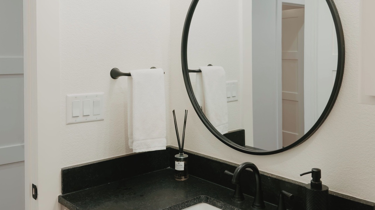 Photo of Bathroom in Edom