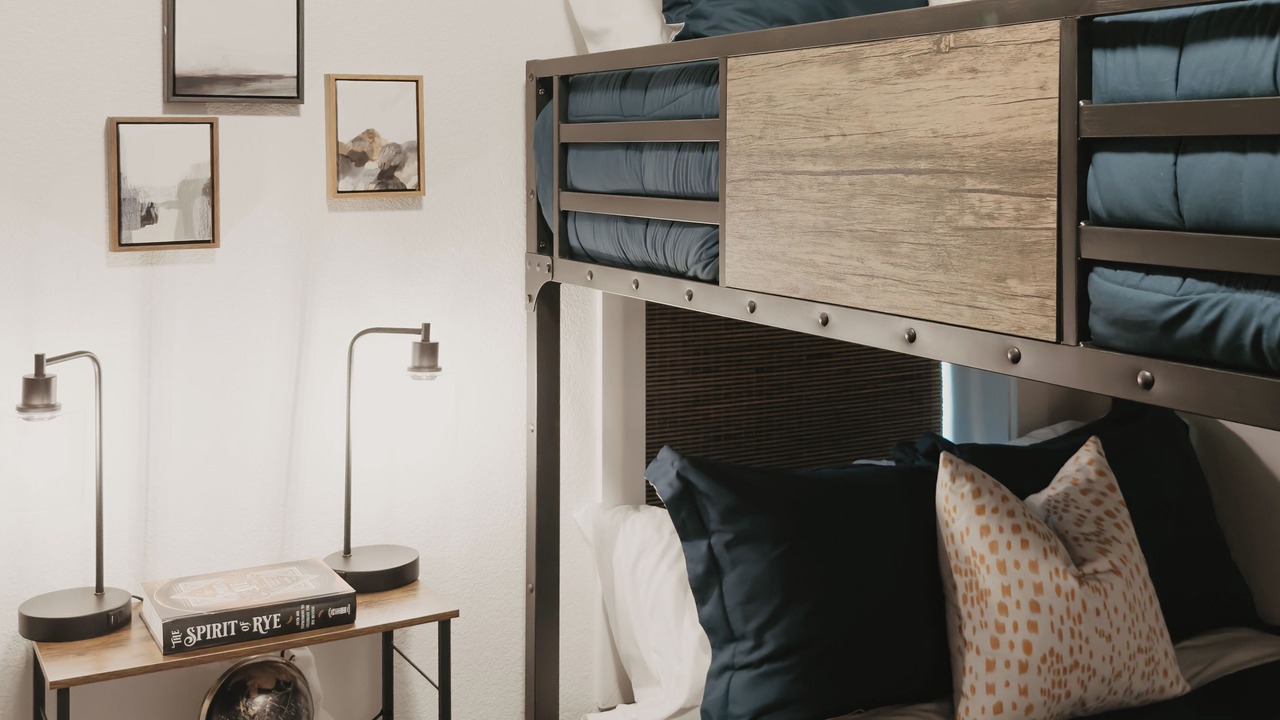 Photo of Bedroom in Edom