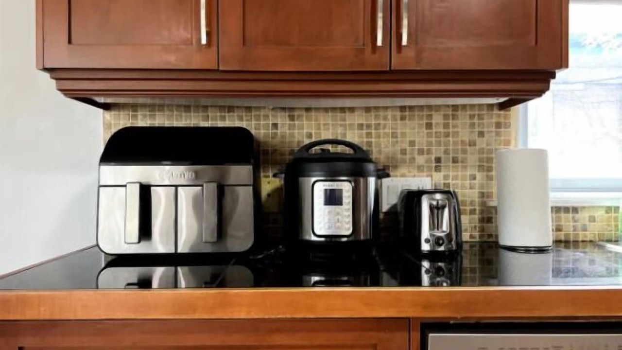 Photo of Kitchen in Bathurst Manor