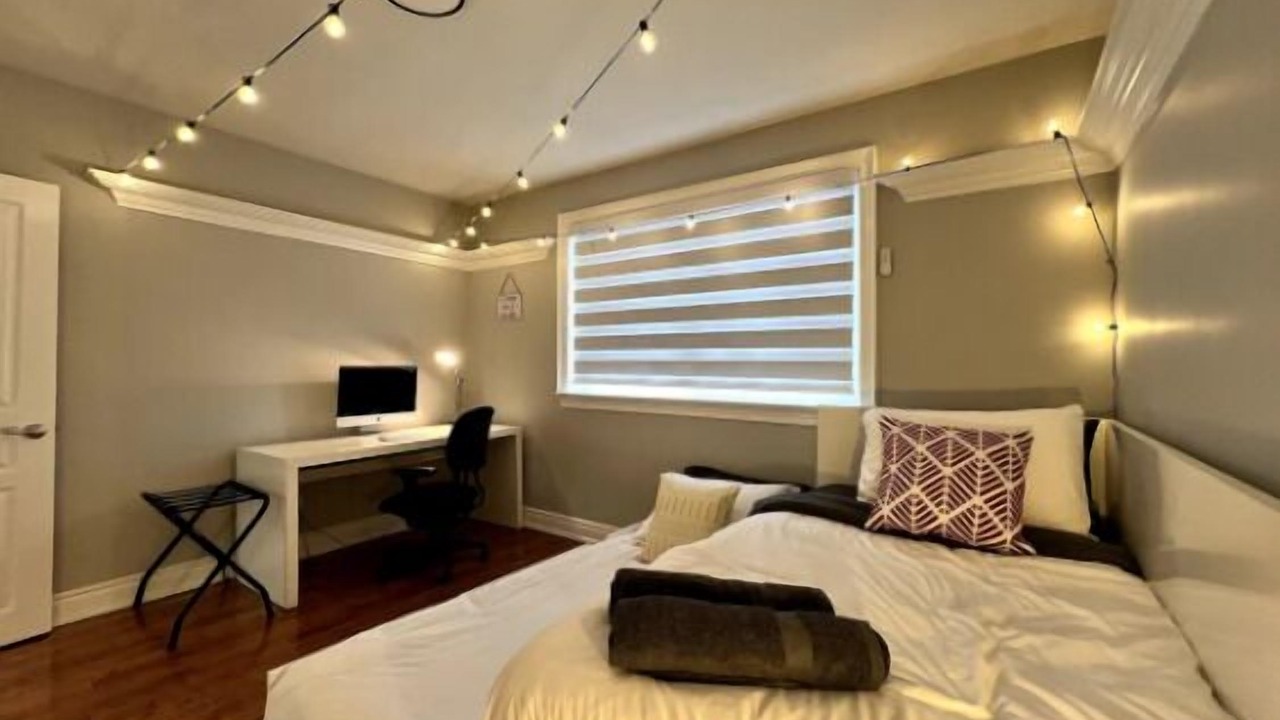 Photo of Bedroom in Bathurst Manor