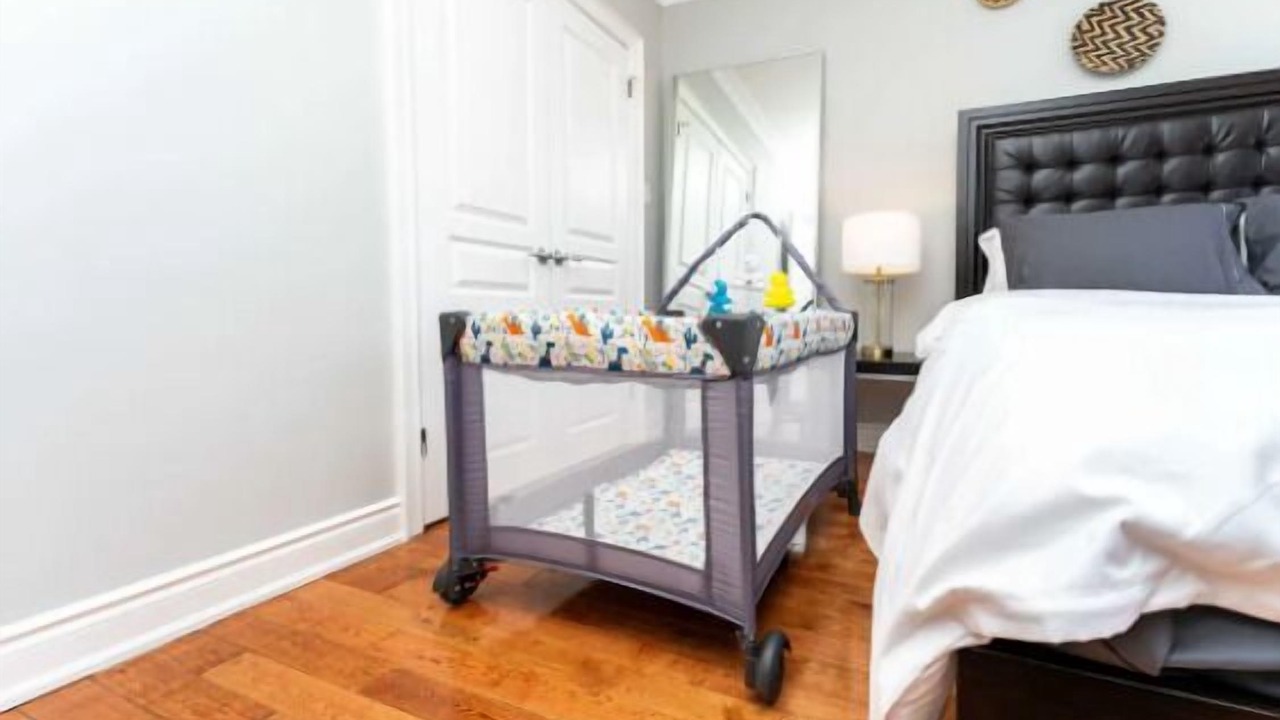 Photo of Bedroom in Bathurst Manor