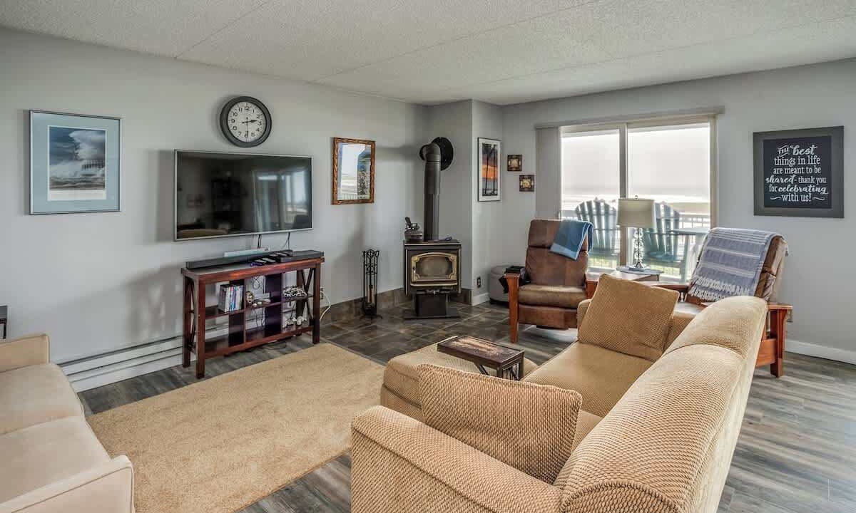 Photo of Livingroom in Gearhart