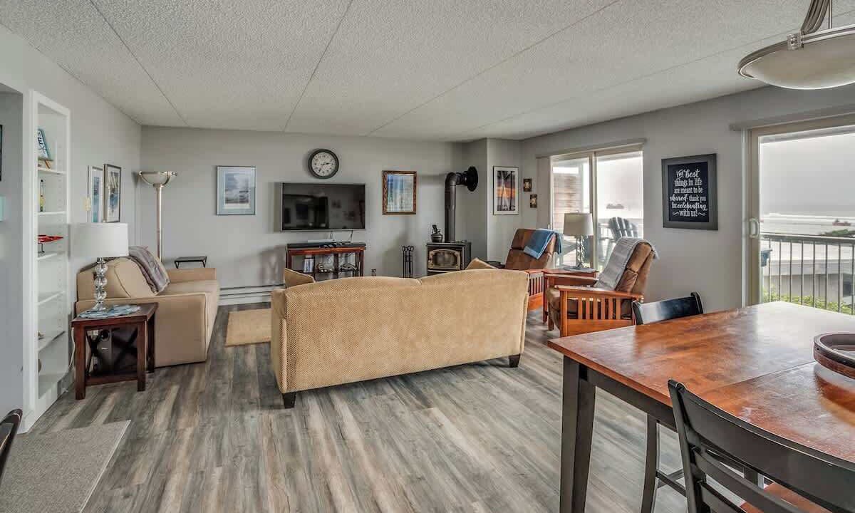 Photo of Livingroom in Gearhart
