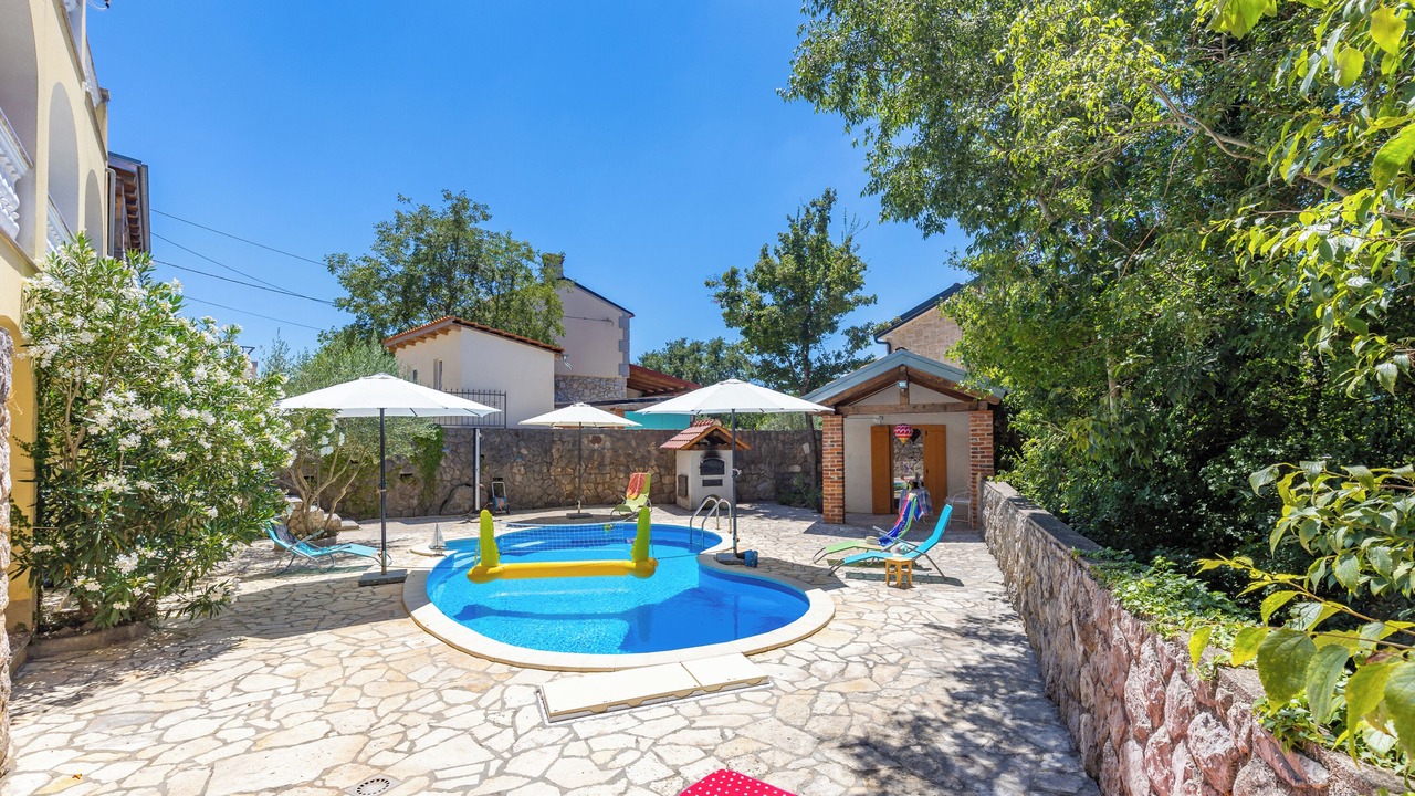 Photo of Outdoor in Gabonjin