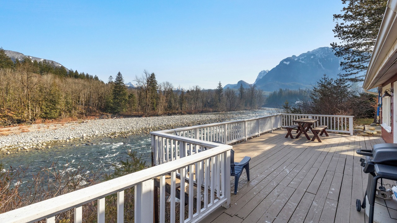 Photo of Outdoor in Gold Bar