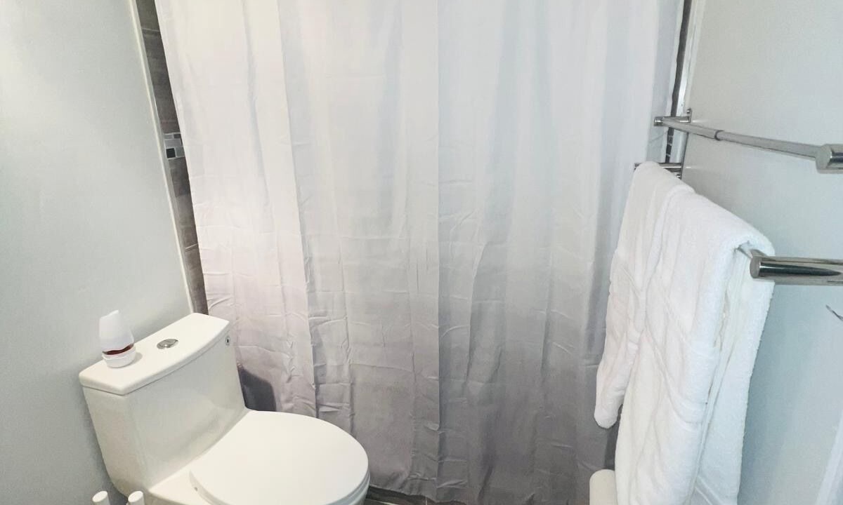 Photo of Bathroom in Miami Gardens