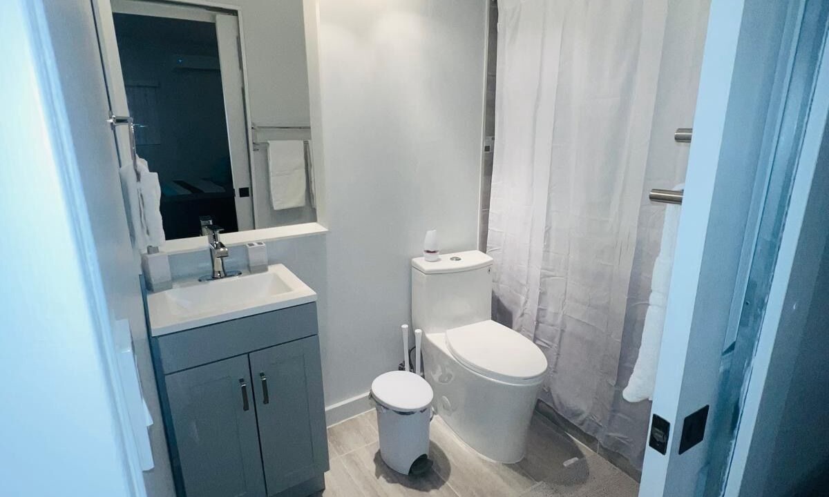 Photo of Bathroom in Miami Gardens