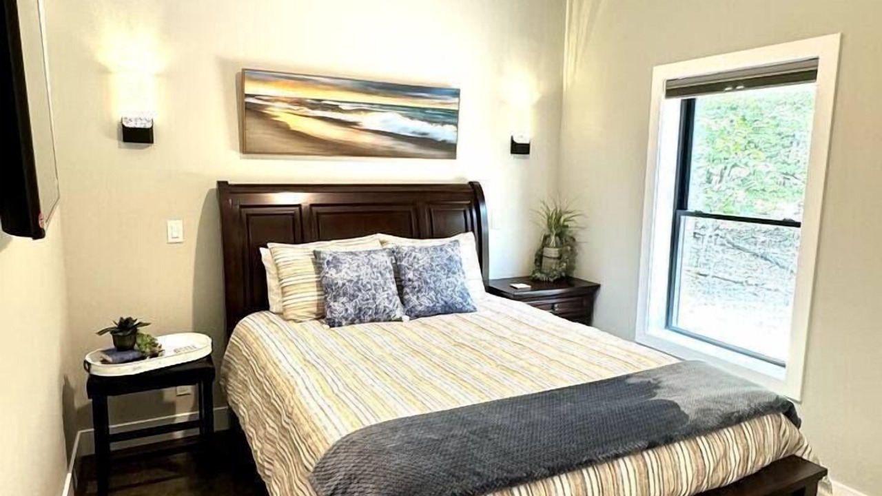 Photo of Bedroom in Shawnee Bend