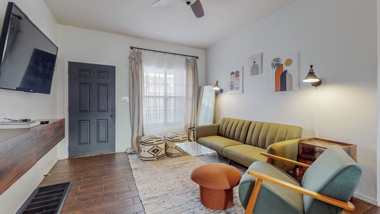 Photo of Livingroom in Northeast Heights