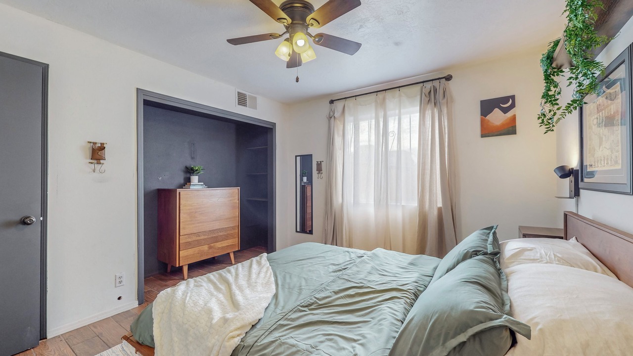 Photo of Bedroom in Northeast Heights
