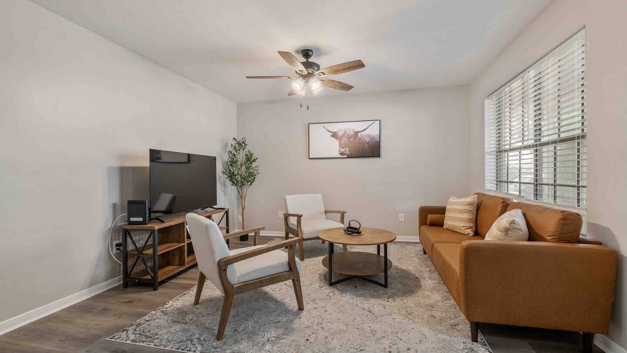 Photo of Livingroom in Southwood Valley