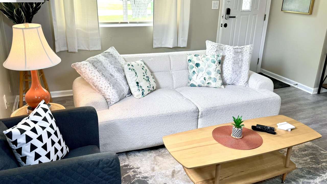 Photo of Livingroom in Avon Lake