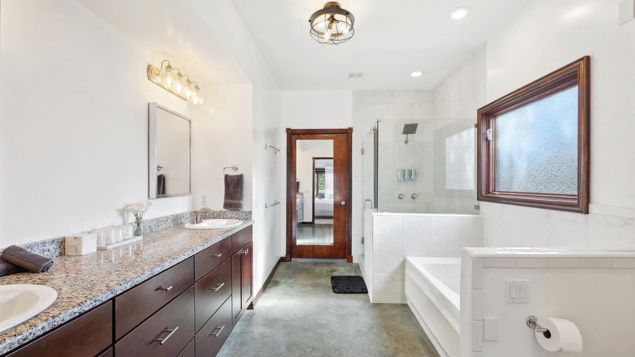 Photo of Bathroom in Ponder