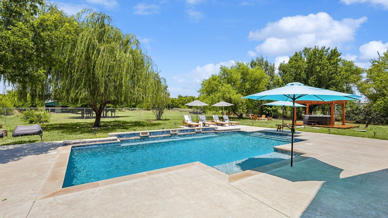 Photo of Outdoor in Ponder