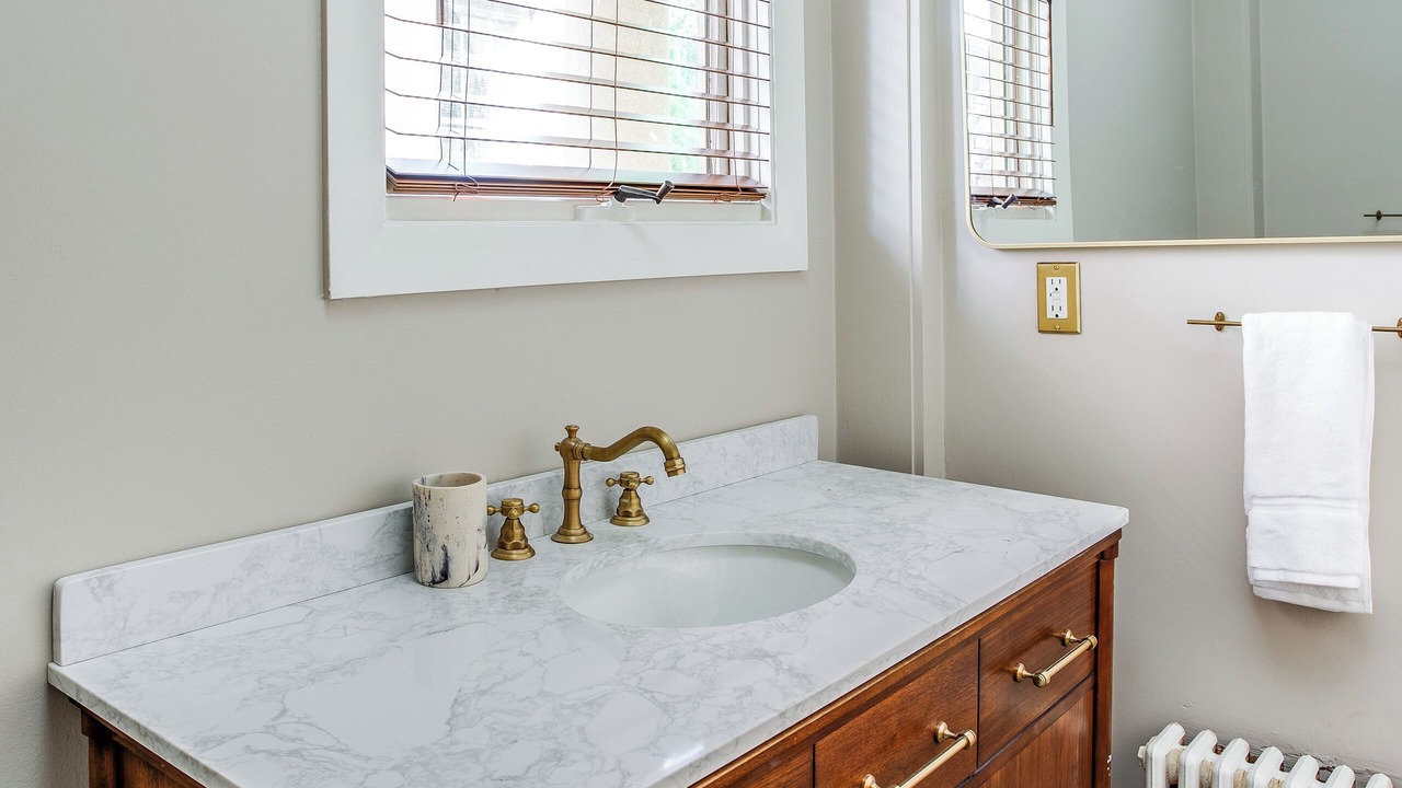 Photo of Bathroom in East Avenue