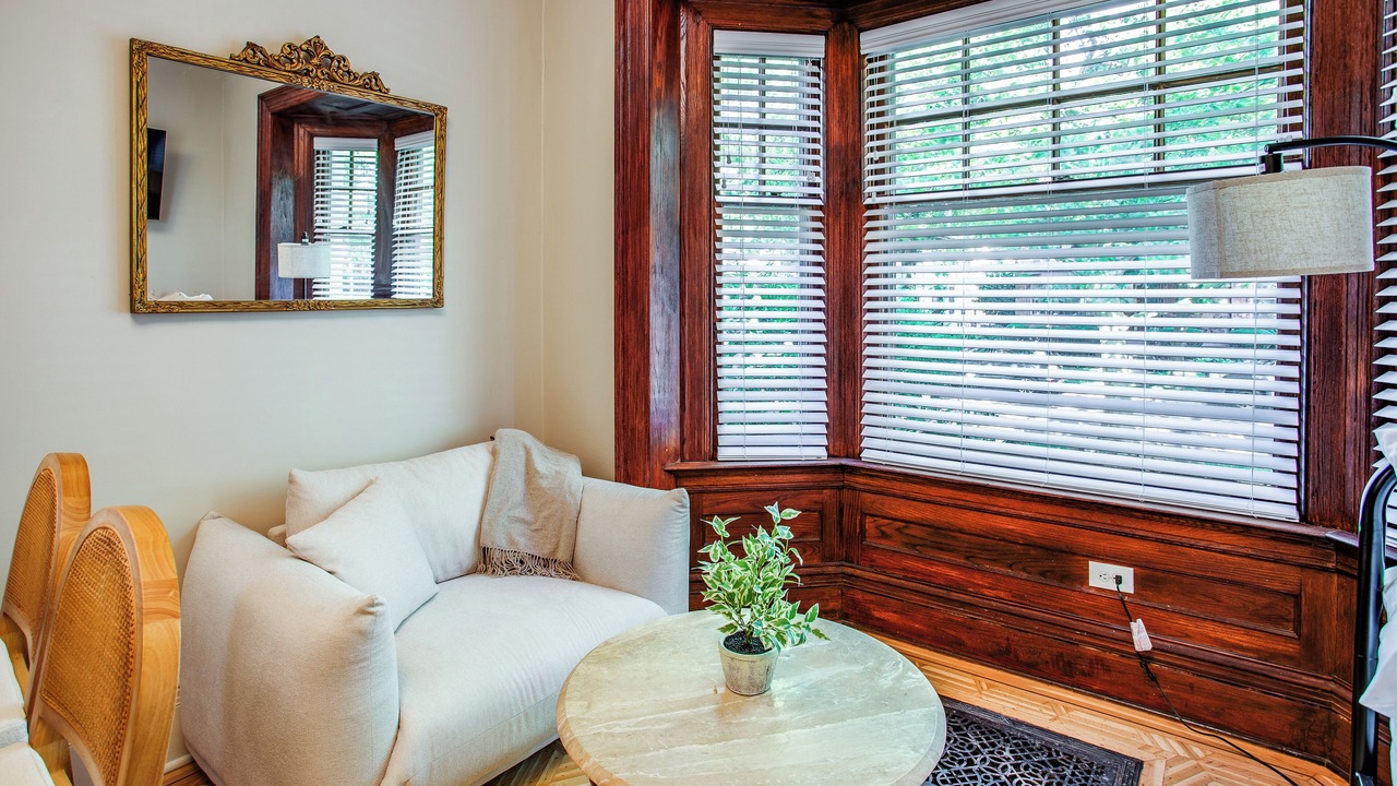 Photo of Livingroom in East Avenue