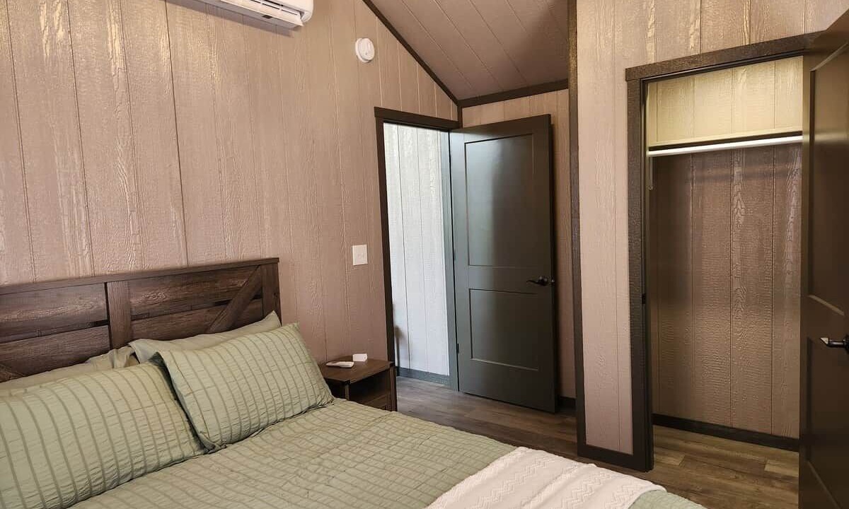 Photo of Bedroom in Sullivan