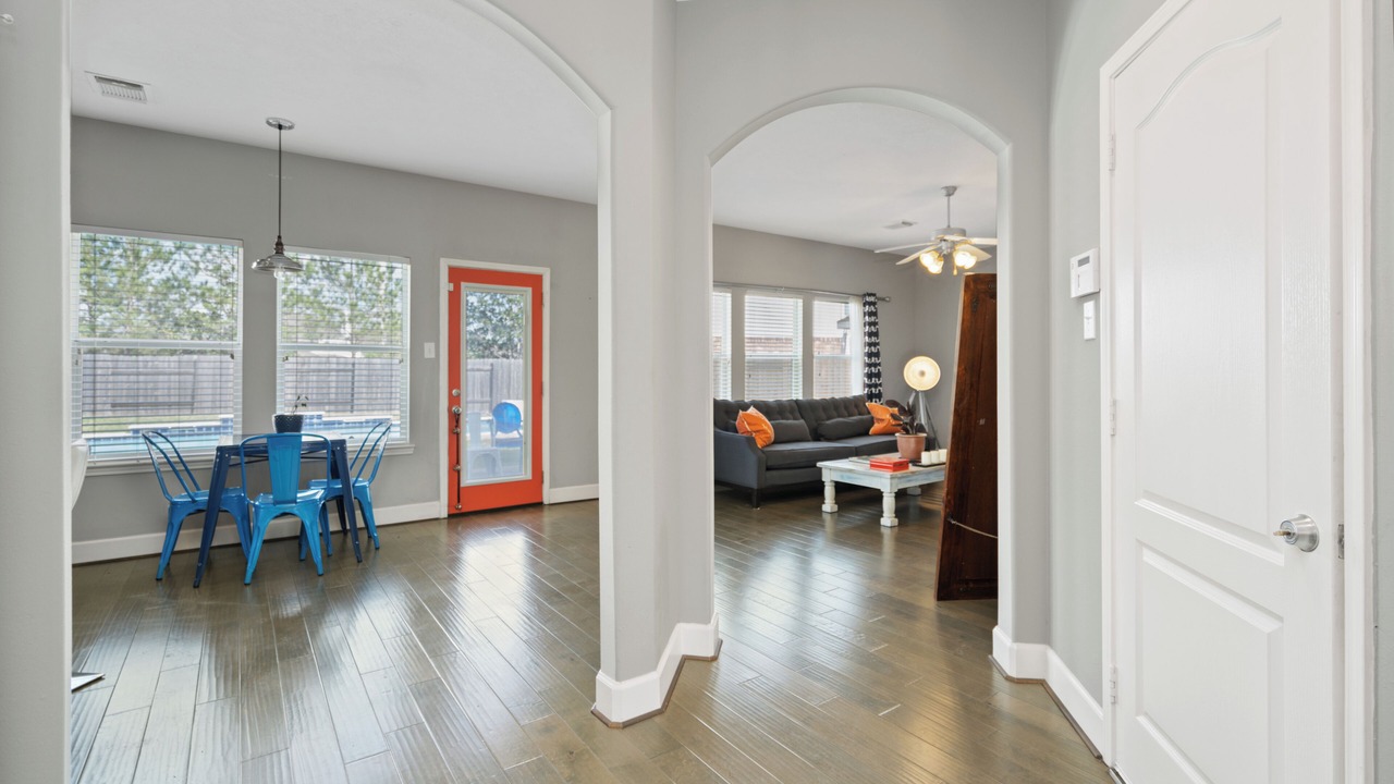 Photo of Livingroom in Pearland